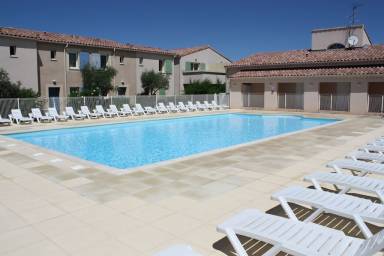 Cottage Yard Mouriès