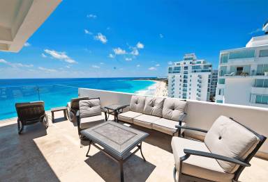 256 m² Condo