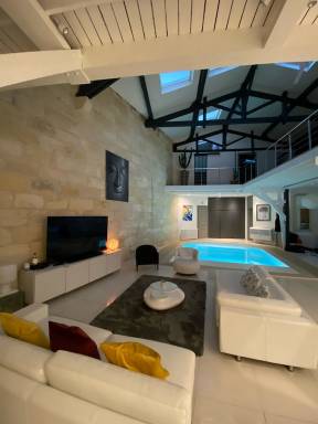 House Pool Bacalan