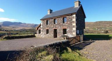 Cottage Cloghane