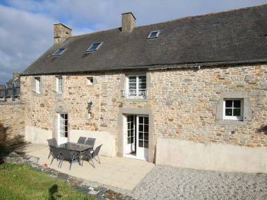 Cottage Surtainville