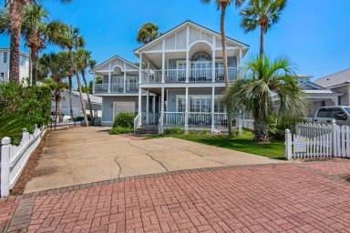 House Destin