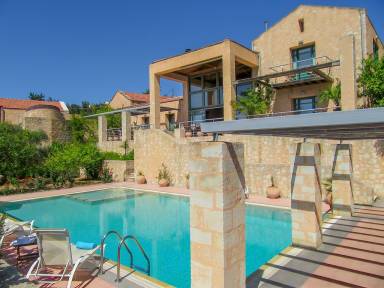 300 m² Villa