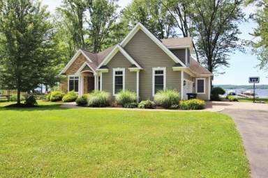 House Mayville