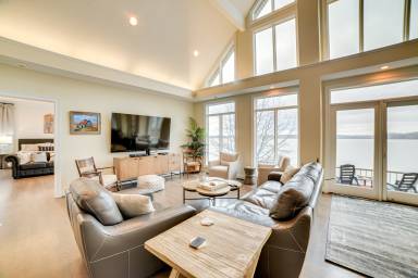 462 m² House
