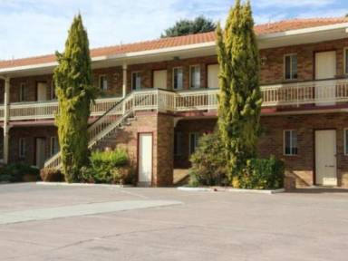 Motel  Crestwood