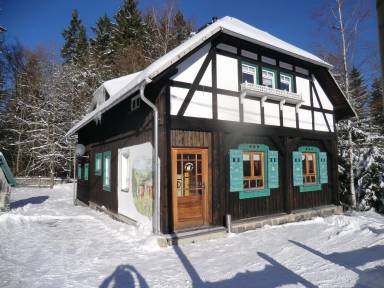 Ferienhaus in Grünheide mit Grill, Garten und Terrasse