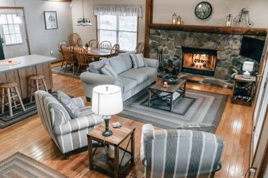 Cabin  Maynardville