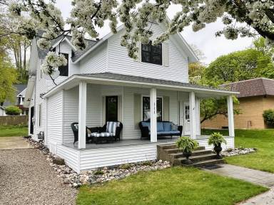 House  Harbor Springs