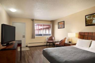 Motel  Swift Current