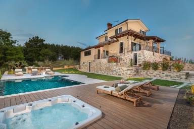 Voll ausgestattete Villa mit Sauna, Garten und Grill