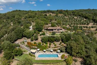 Villa mit privatem Pool, Terrasse und Whirlpool