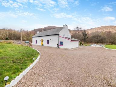 Fully equipped charming cottage with garden | Water view