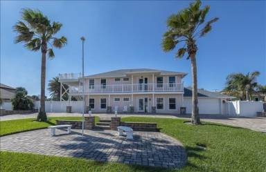 House  Beacon Point Condo