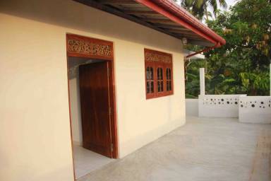 Villa Thiranagama
