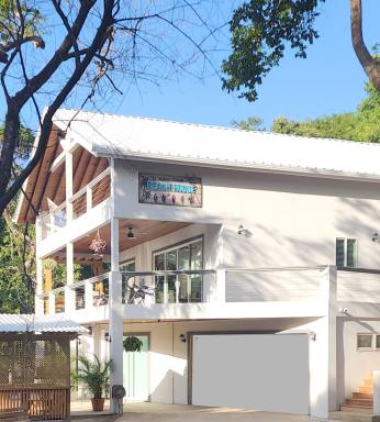 650 m² House