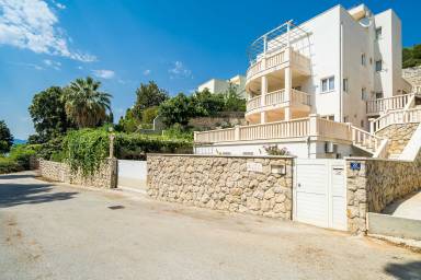 Tolle Ferienwohnung mit Terrasse und Pool | Strand in der Nähe
