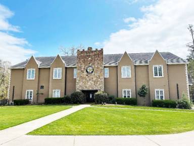 Condo Conway