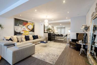 180 m² House