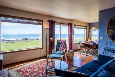Airbnb  Yachats