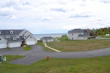 Condo Mackinaw City