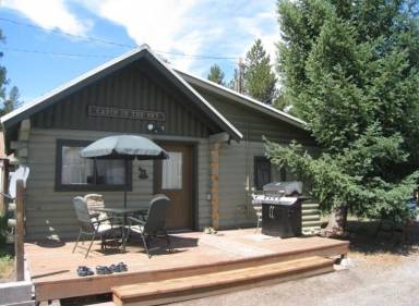 Cabin Kitchen West Yellowstone