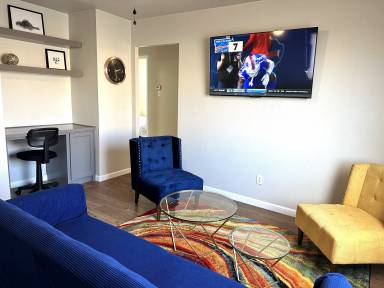 Condo  Bankhead