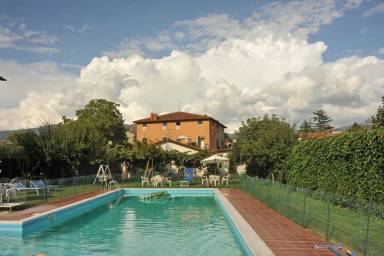 Wohnung in Giardino mit Grill, Whirlpool & Pool
