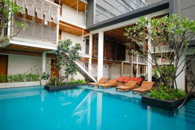 Hotel Bang Khun Phrom