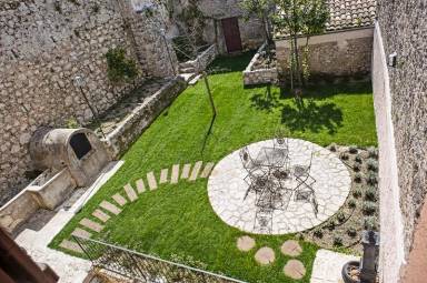 Villa  Atina