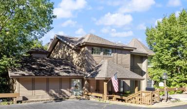 House  Osage Beach