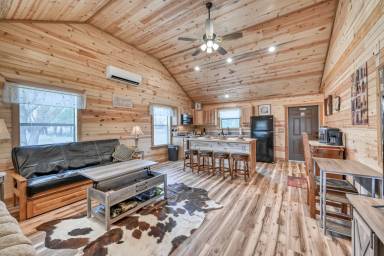 Cabin  Fredericksburg