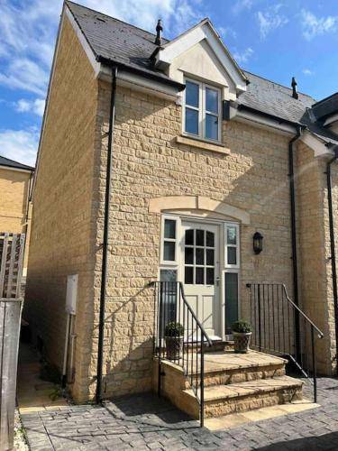House  Witney