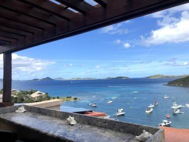 Condo  Cruz Bay