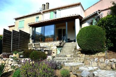 House Sainte-Croix-à-Lauze