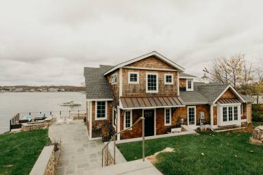 Cottage  Hamden