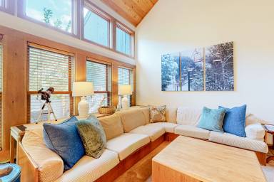 Condo  Londonderry