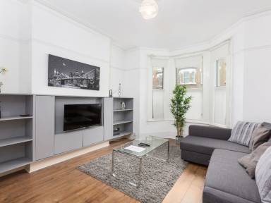 Short Term Rentals In London Book Let Stays Today 93 M² Apartment