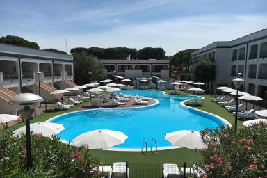60 qm Ferienhaus mit Pool nahe zum Meer für 7 Gäste mit Hund in Lido di Spina, Adria, Italien