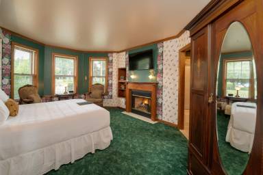 Bed and breakfast South Haven