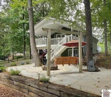 Cottage Benton