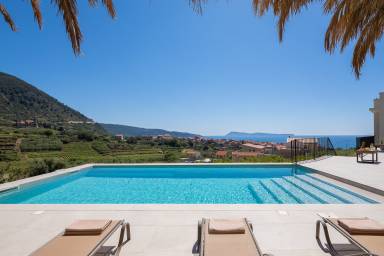 Luxusvilla Promissa mit Pool