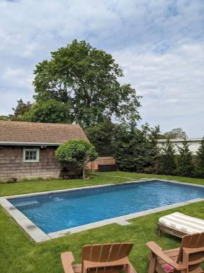 Cottage Pool Laurel