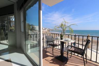 Holiday apartment with terrace & garden | Sea view