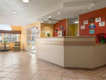 Days Inn & Suites by Wyndham Lafayette IN — photo 4