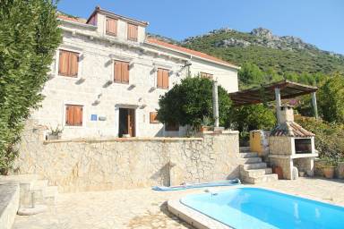 Villa  Lovište