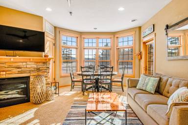 Condo  Three Lakes