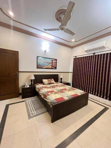 Furnished Rooms Bahria Phase 8