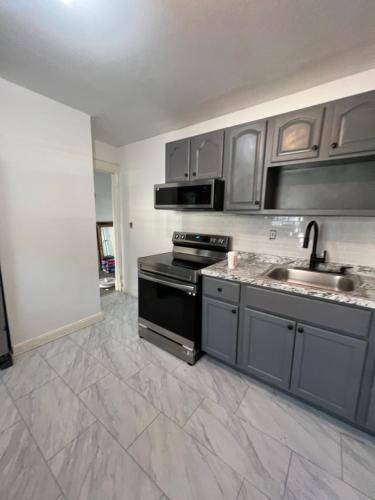 Preston Serenity Room With Shared Bath & Kitchen
