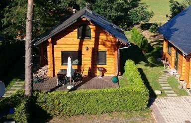 Haus Drossel - Ferienhaus in Fuhlendorf mit Sonniger Terrasse